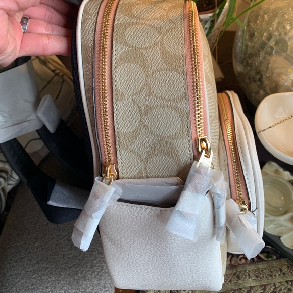 Authentic COACH Leather /coated signature canvas 3 zips Sm backpack - Picture 9 of 16
